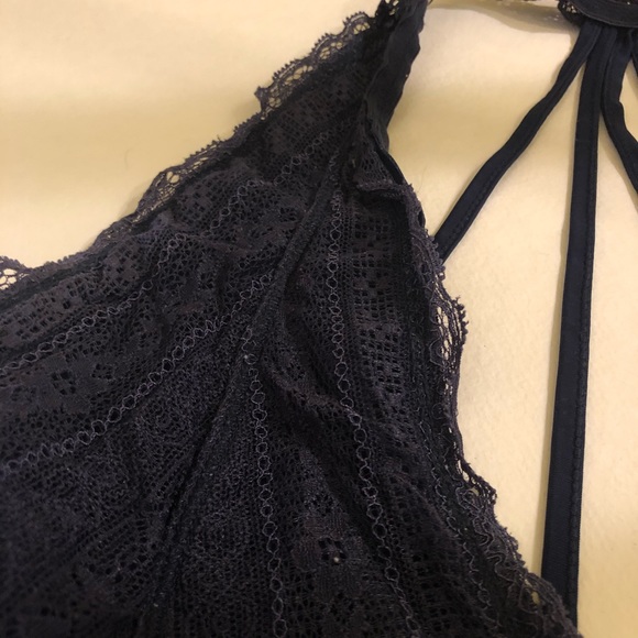 Altar’d state bralette - Picture 3 of 5